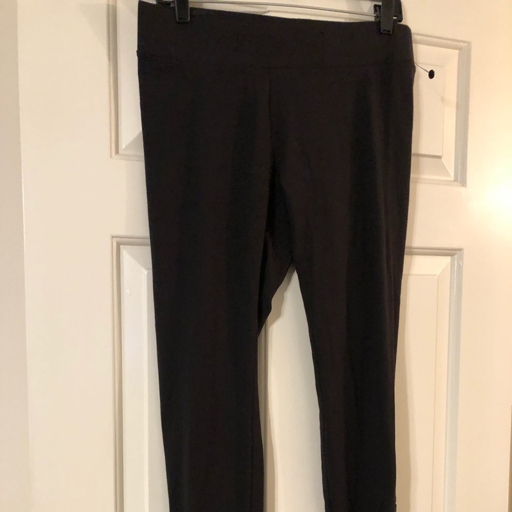 NWOT black leggings size L